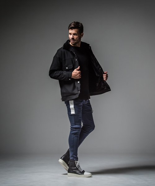OUT SEAM SWEATER
