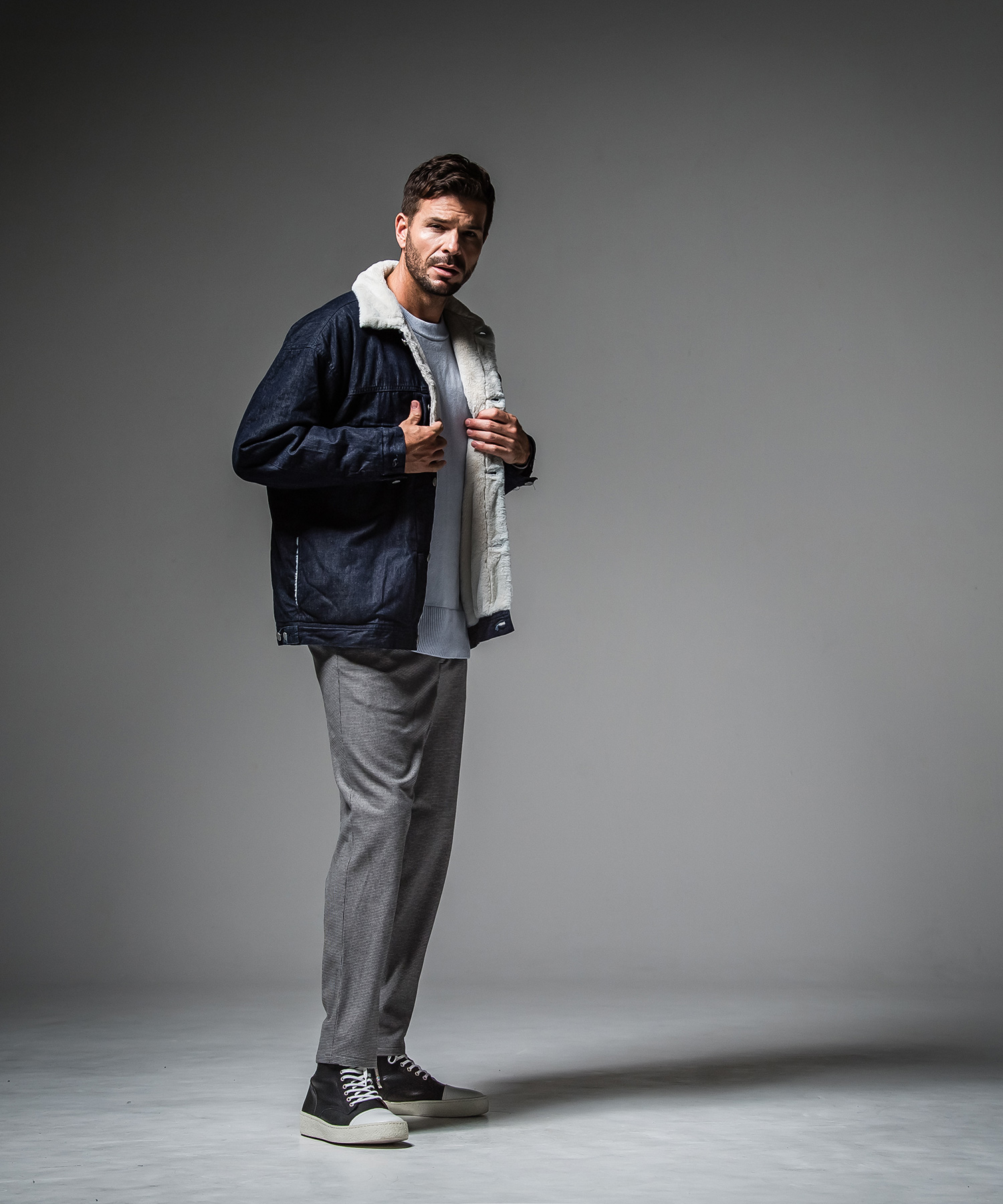 OUT SEAM SWEATER