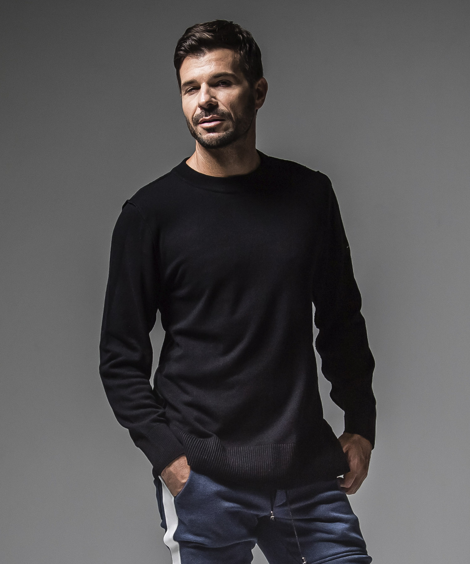 OUT SEAM SWEATER