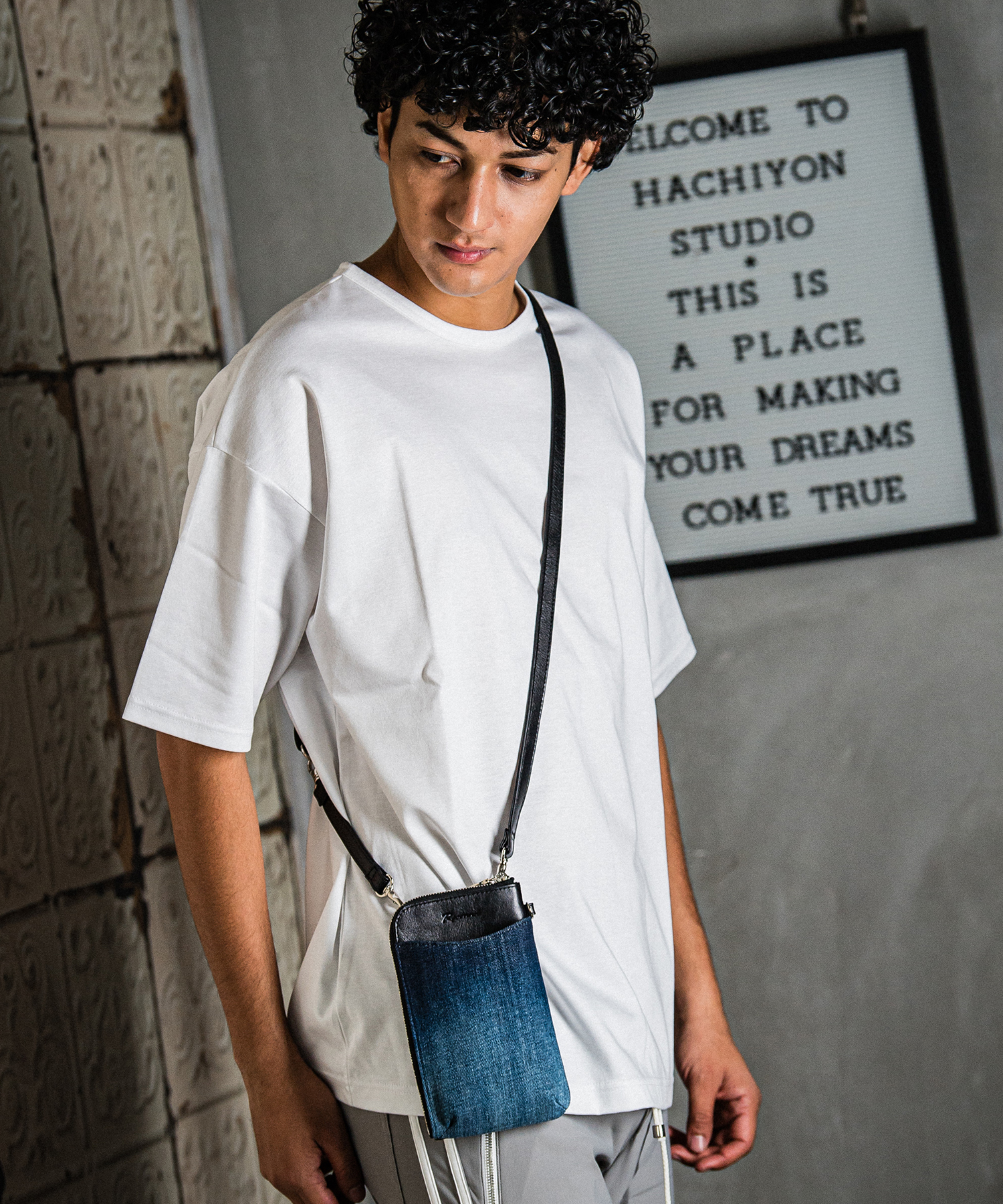 vermilion×RESOUND Mobile pouch