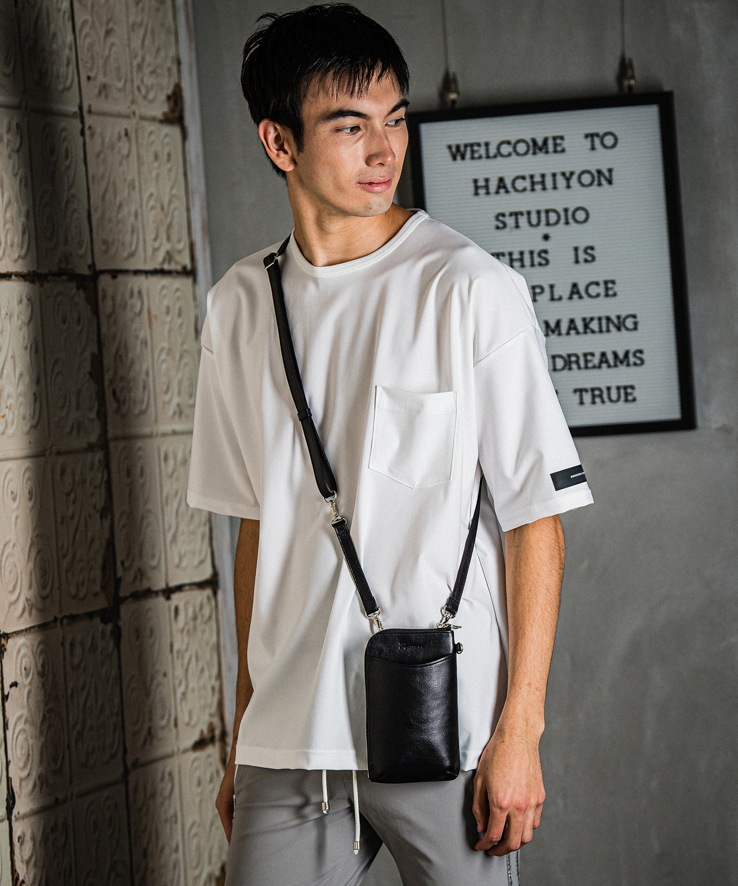 vermilion×RESOUND Mobile pouch