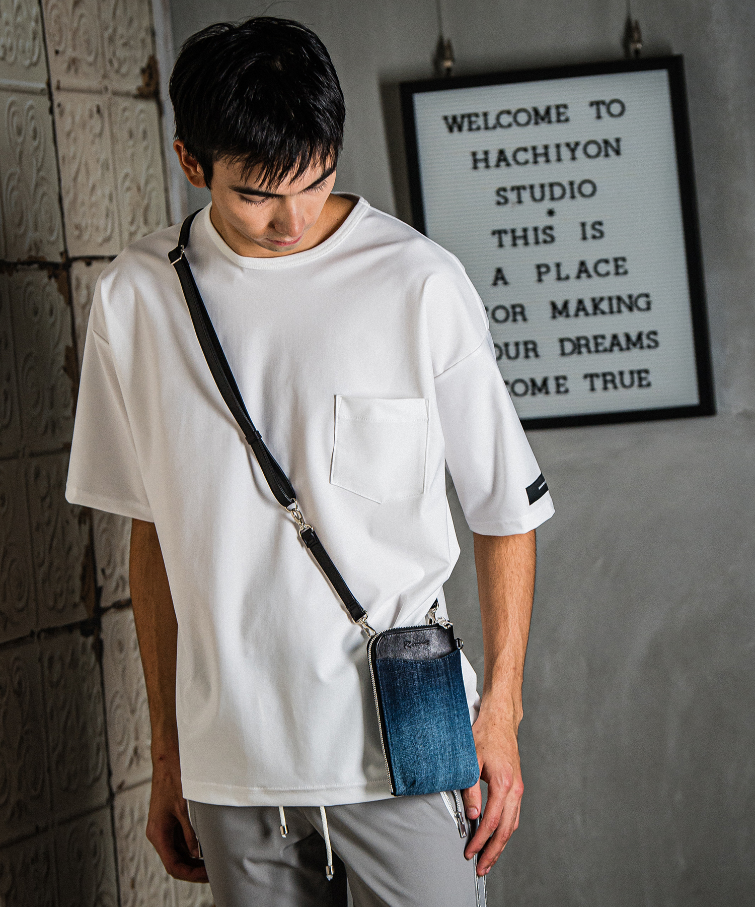 vermilion×RESOUND Mobile pouch