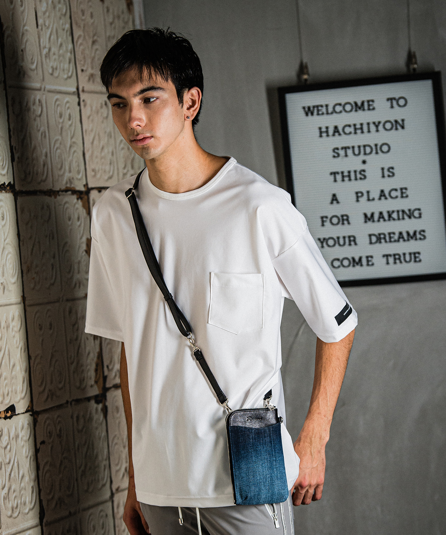 vermilion×RESOUND Mobile pouch