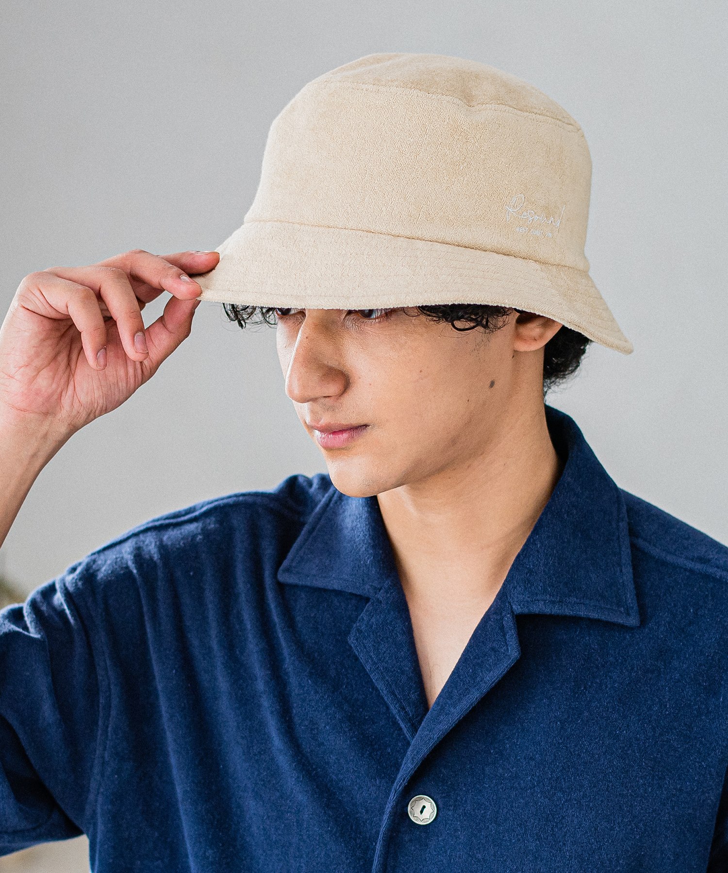 bucket hat