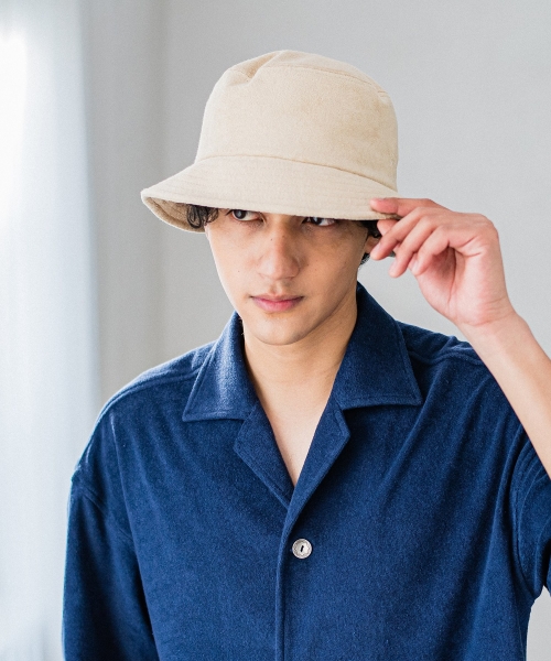 bucket hat
