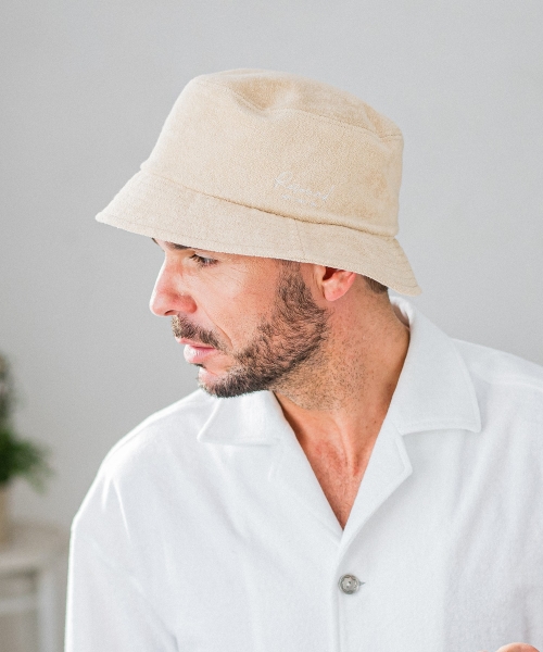 bucket hat