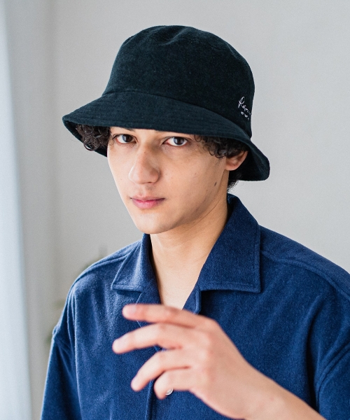 bucket hat