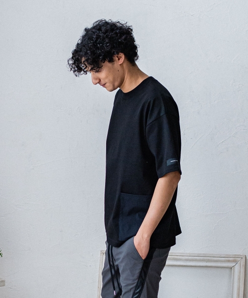 SIDE POCKET  OVER TEE