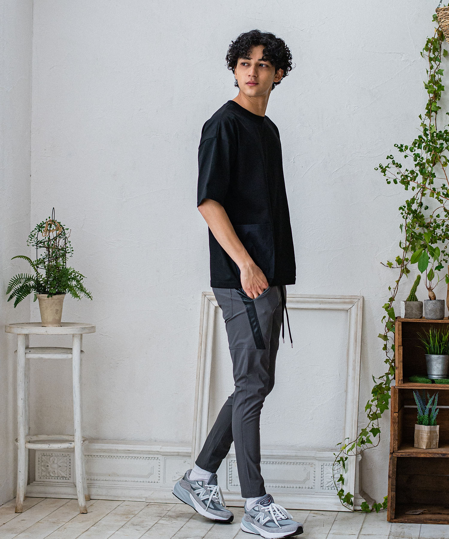 SIDE POCKET  OVER TEE