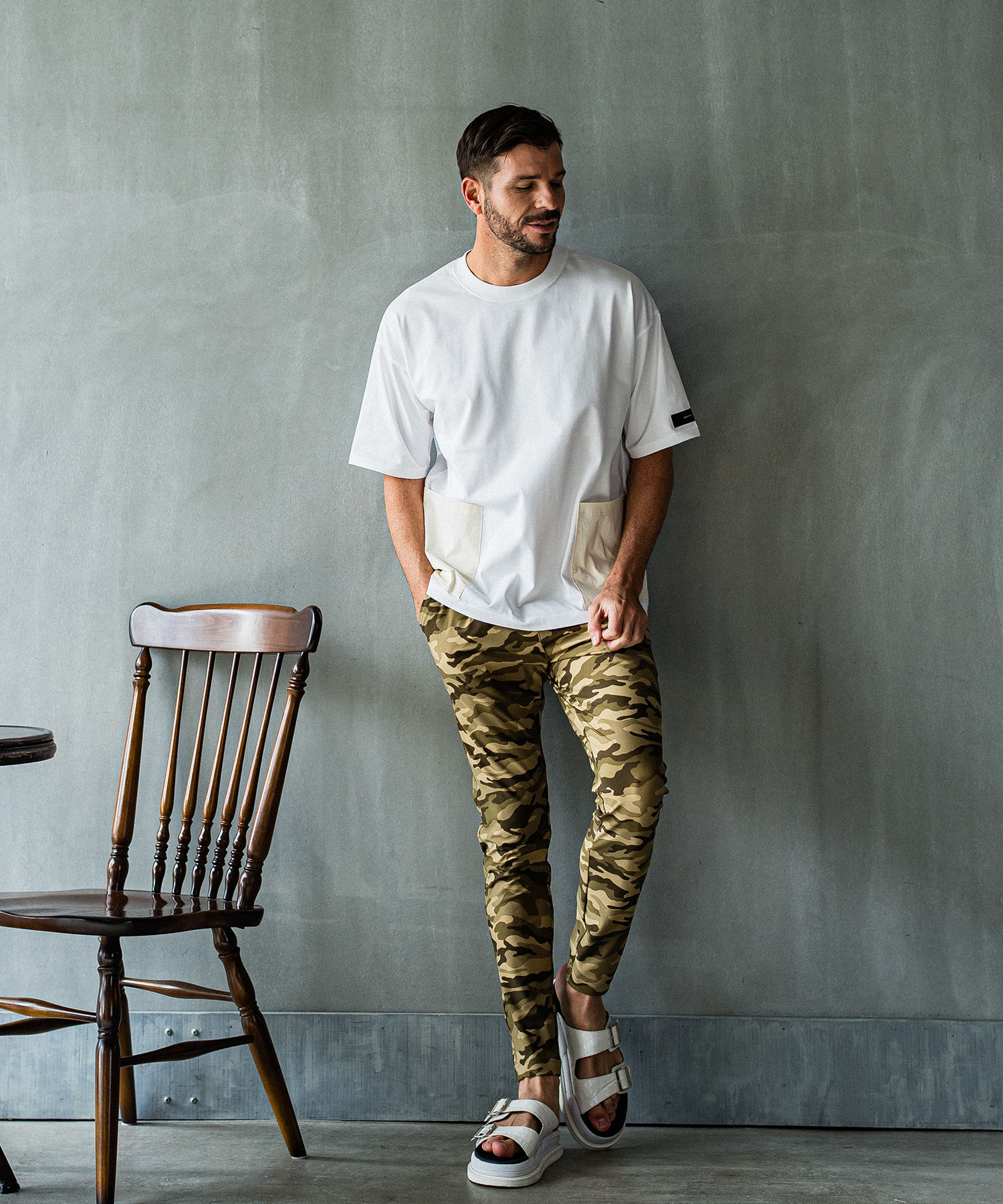 SIDE POCKET  OVER TEE