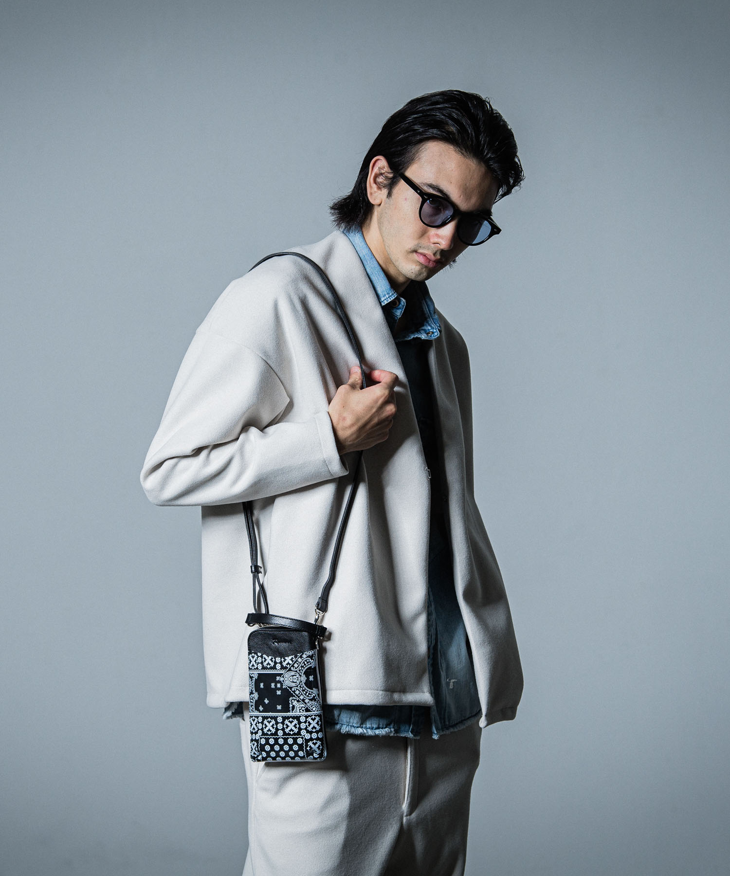 vermilion×RESOUND PVC Mobile pouch