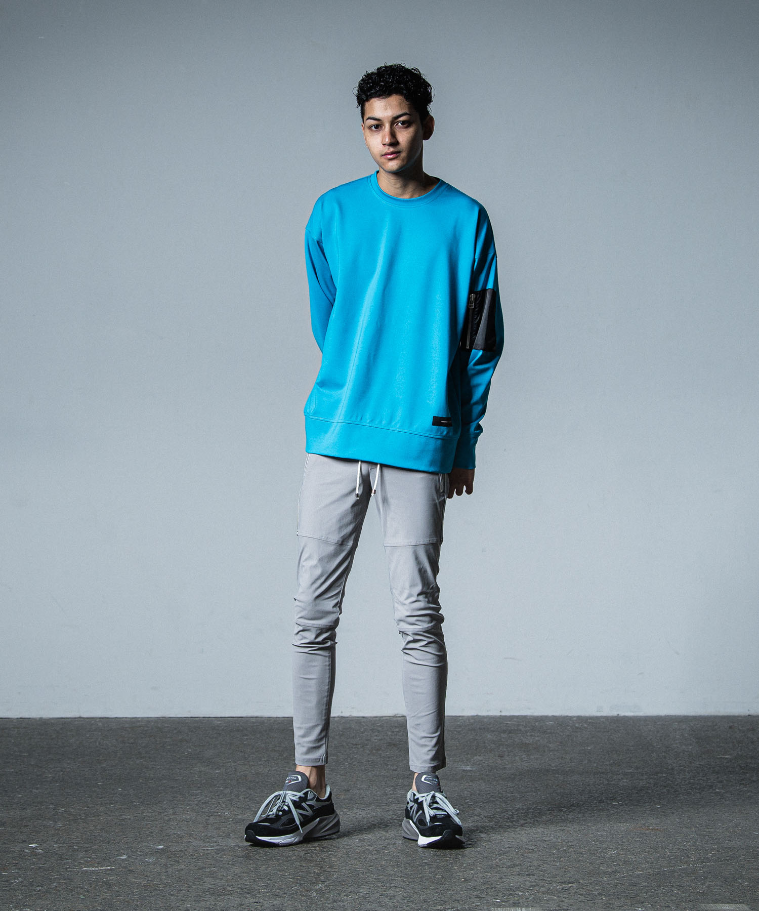 military pocket loose trainer