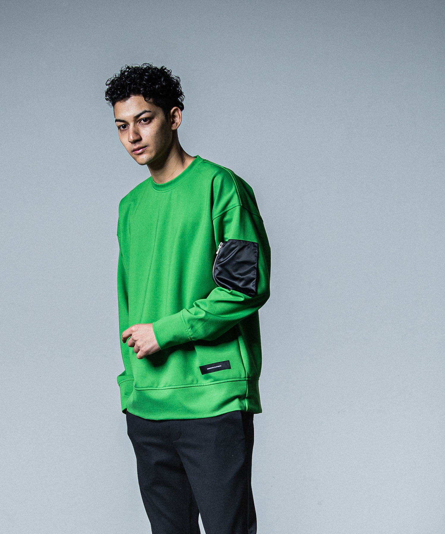 military pocket loose trainer