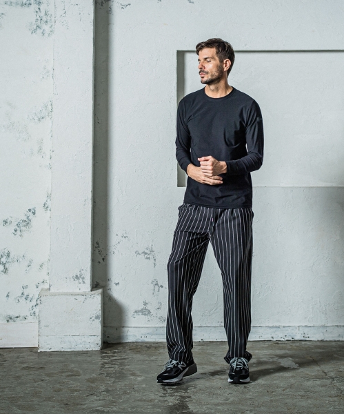 CHRIS　EASY WIDE TUCK PANTS