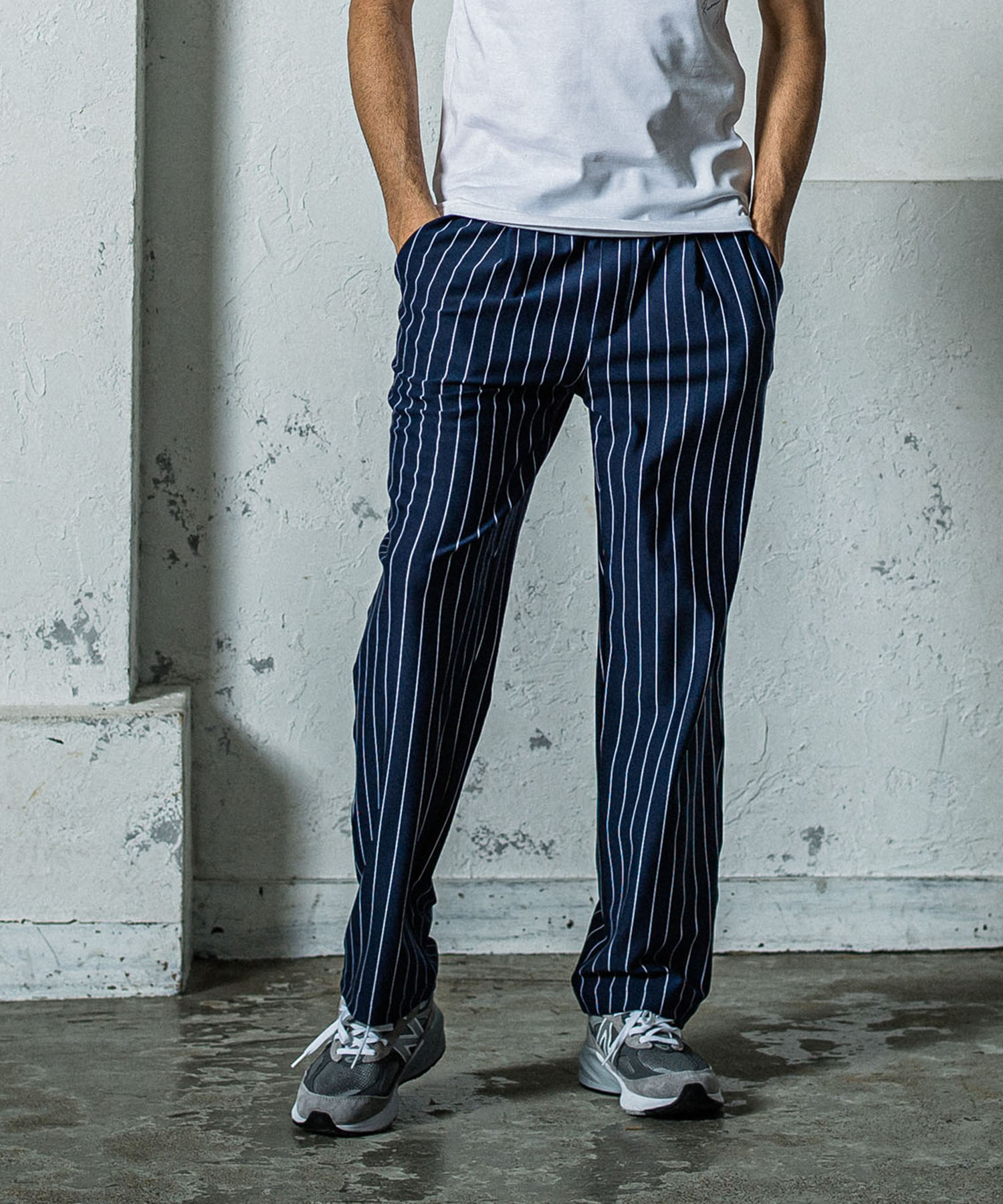 CHRIS　EASY WIDE TUCK PANTS