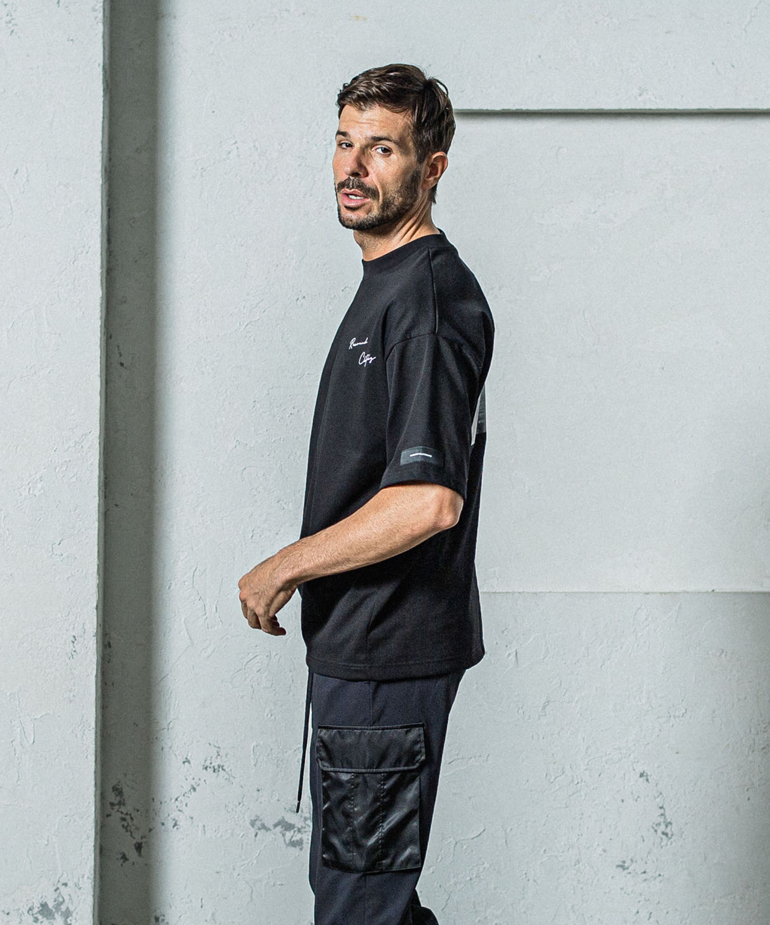 BACK Photo　OVER　 TEE