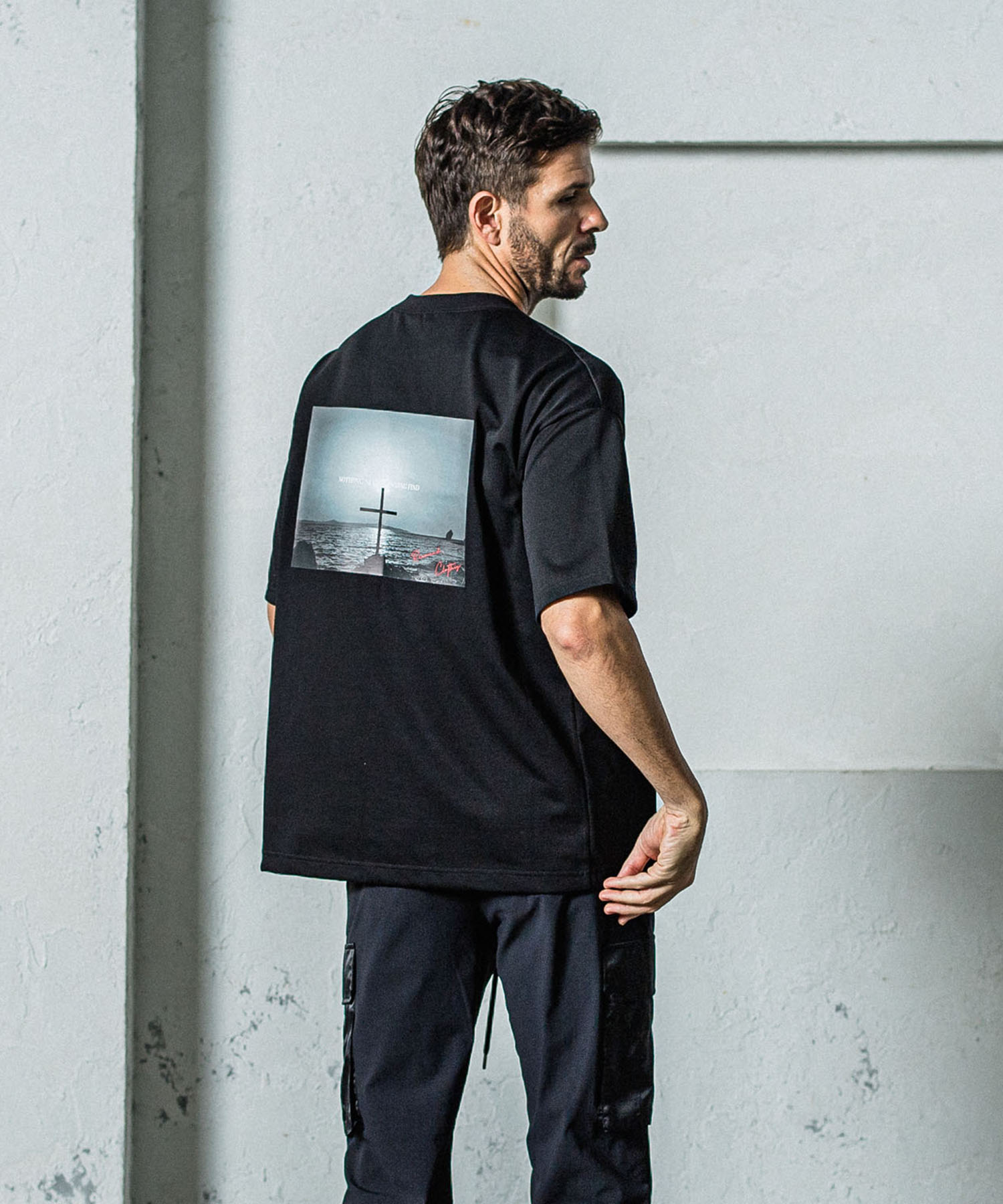 BACK Photo　OVER　 TEE