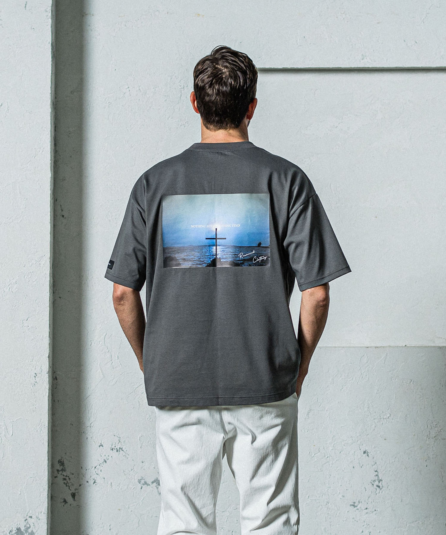 BACK Photo　OVER　 TEE