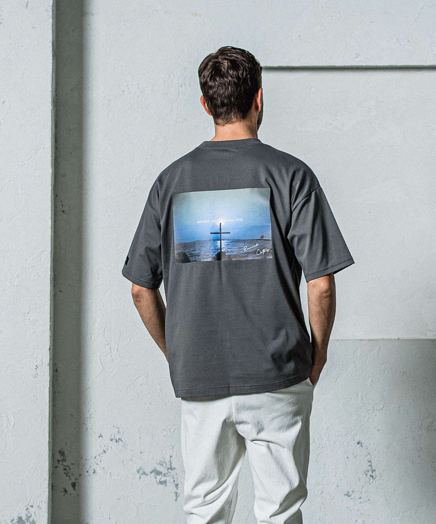 BACK Photo　OVER　 TEE