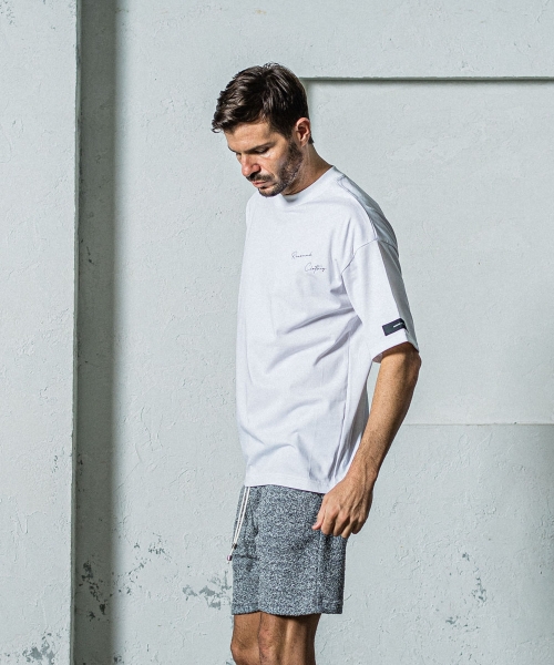 BACK Photo　OVER　 TEE