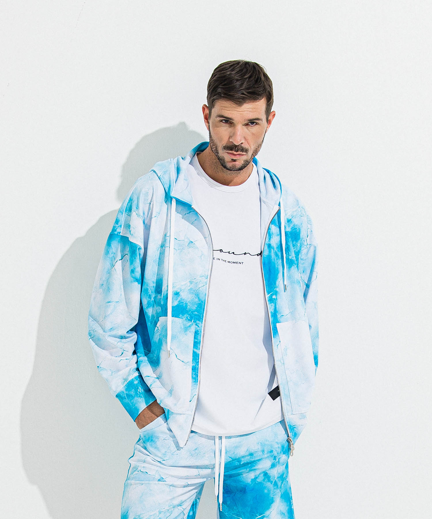 RUSH  OVER  ZIPUP　HOODIE