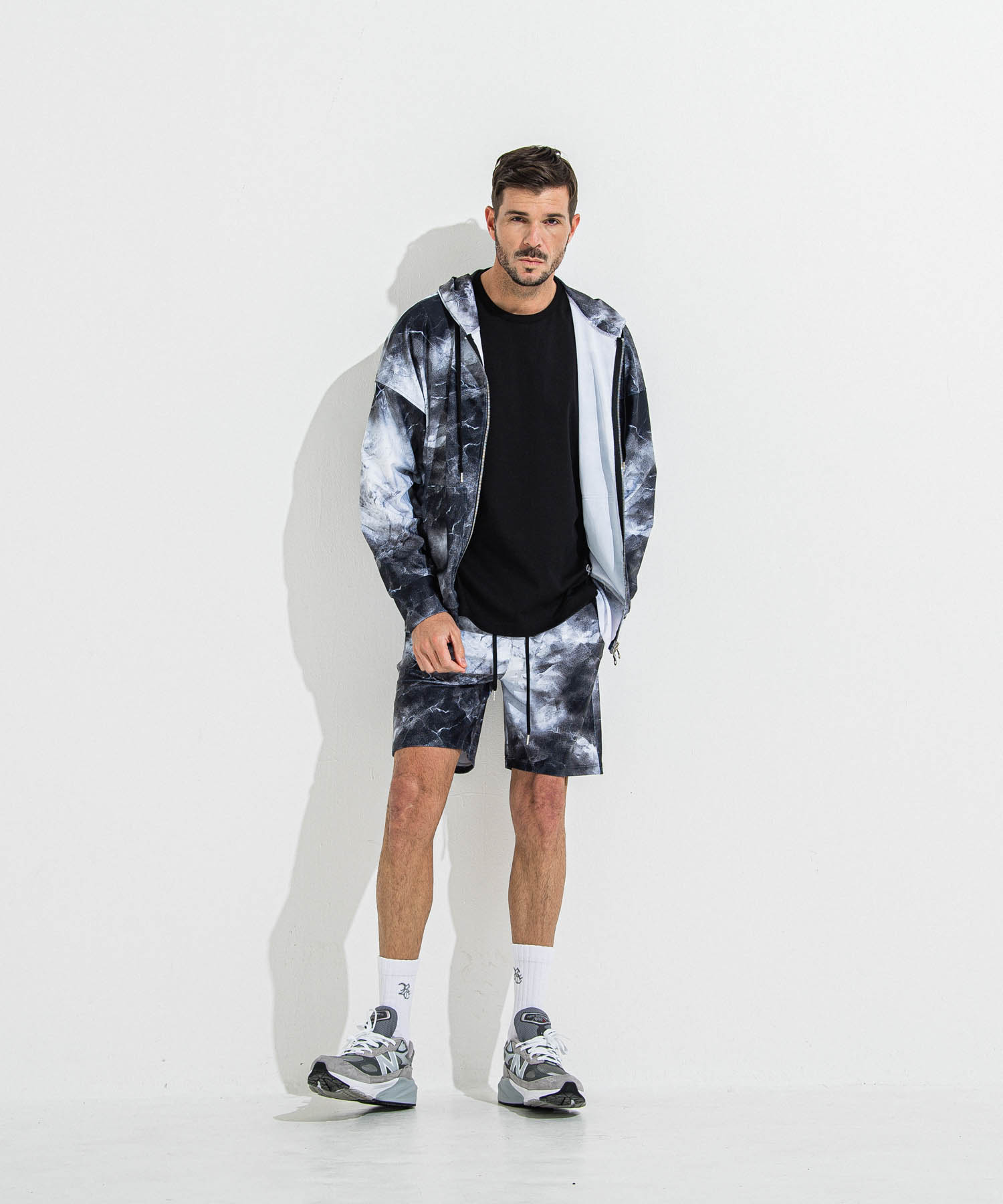 RUSH  OVER  ZIPUP　HOODIE