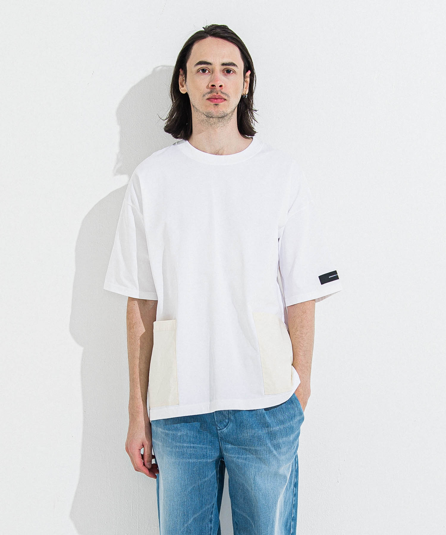 SIDE POCKET  OVER TEE
