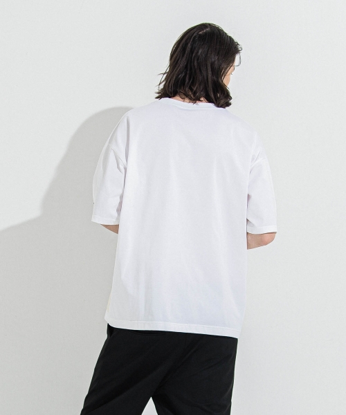 SIDE POCKET  OVER TEE