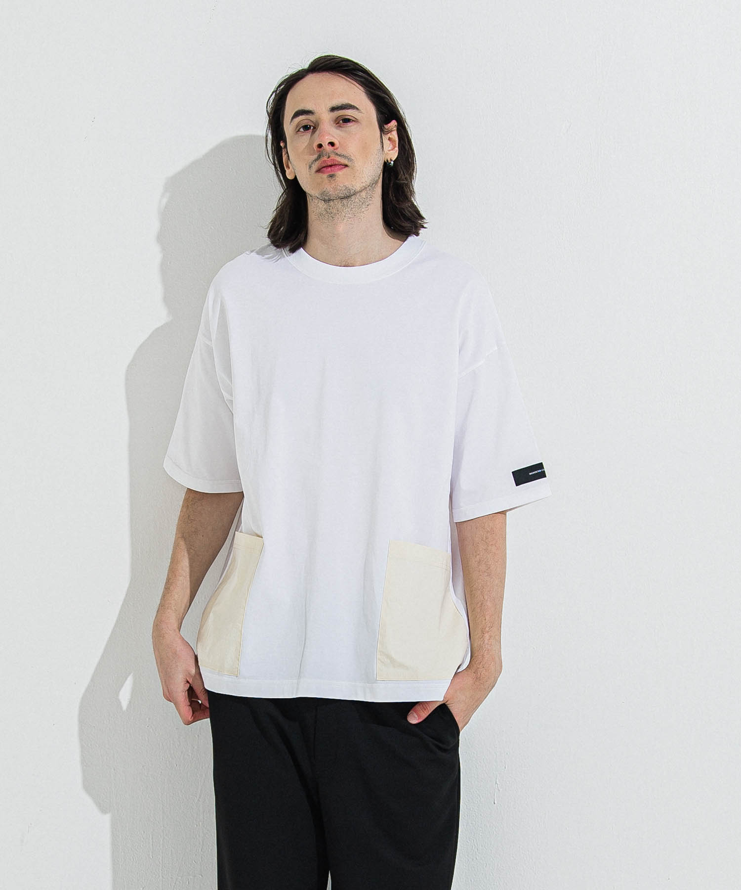 SIDE POCKET  OVER TEE