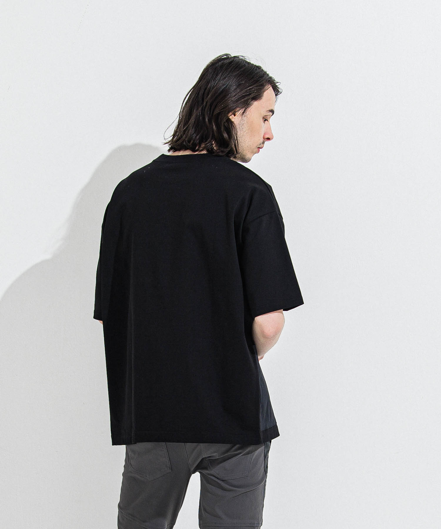 SIDE POCKET  OVER TEE