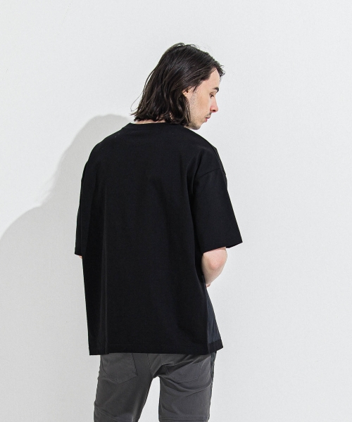 SIDE POCKET  OVER TEE