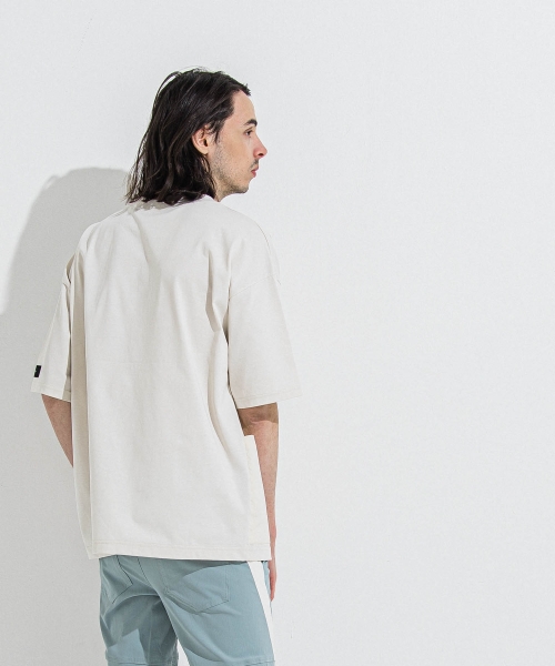 SIDE POCKET  OVER TEE