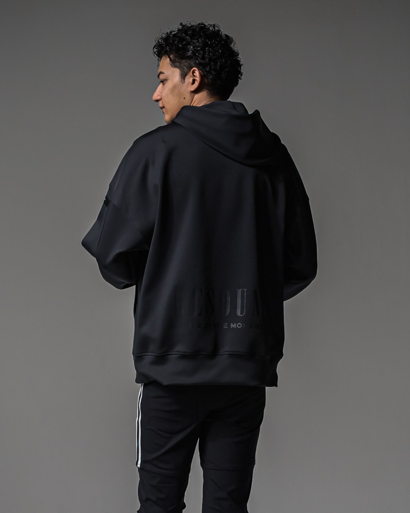 back id loose hoodie