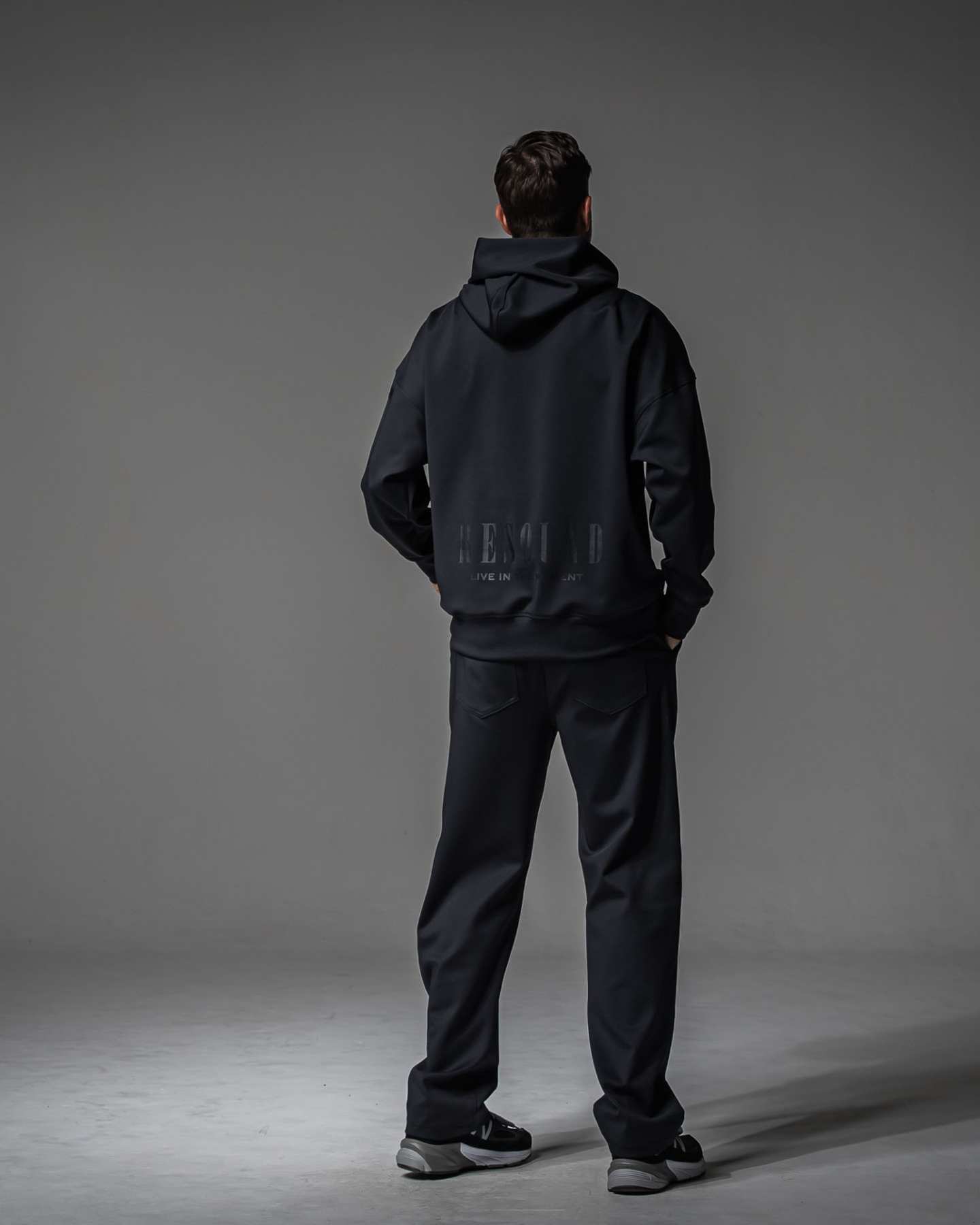 back id loose hoodie