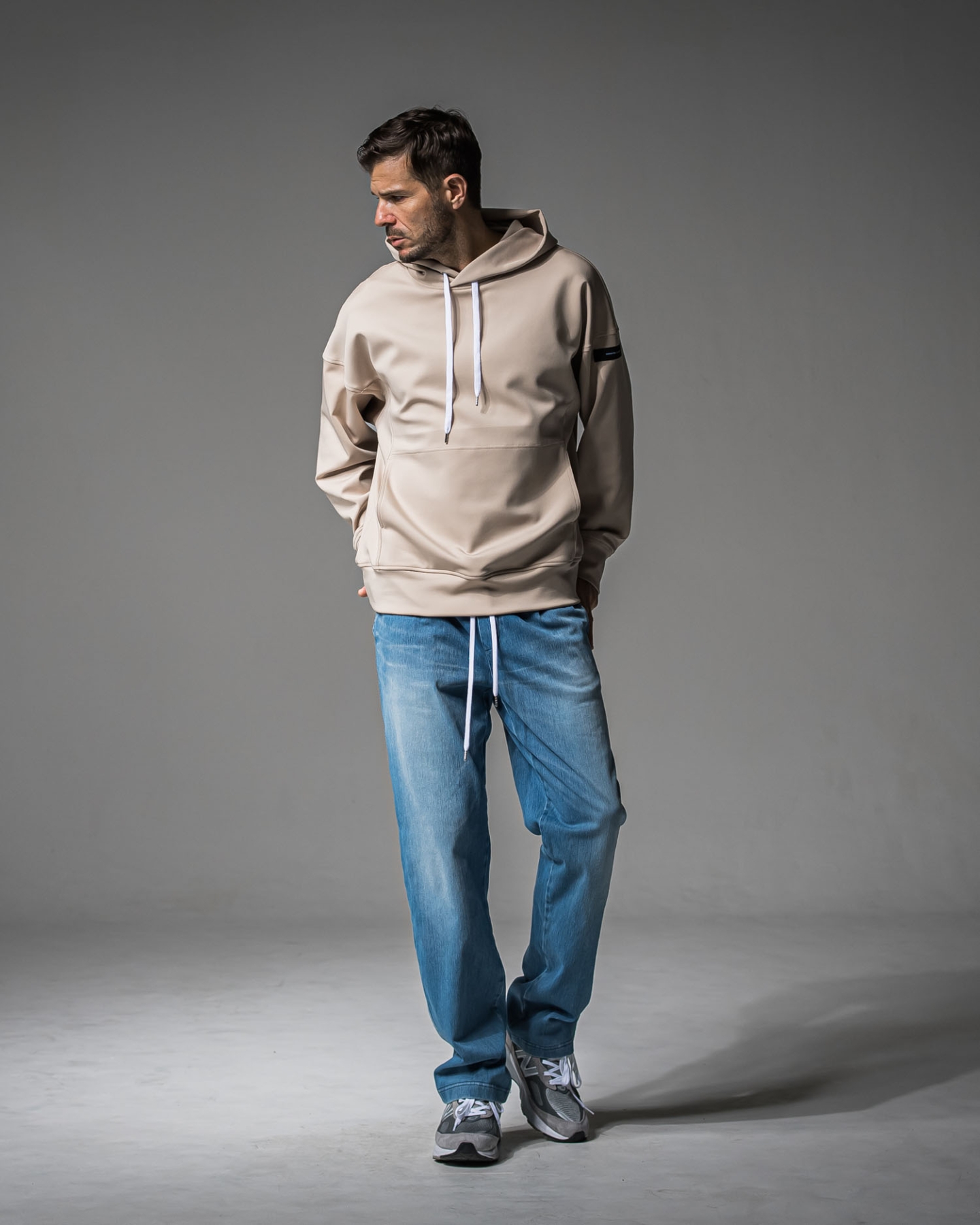 back id loose hoodie