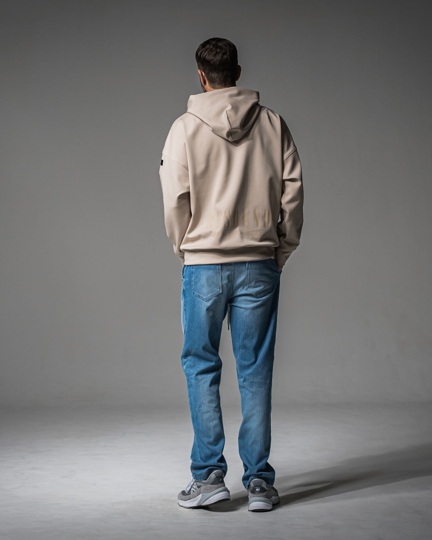back id loose hoodie
