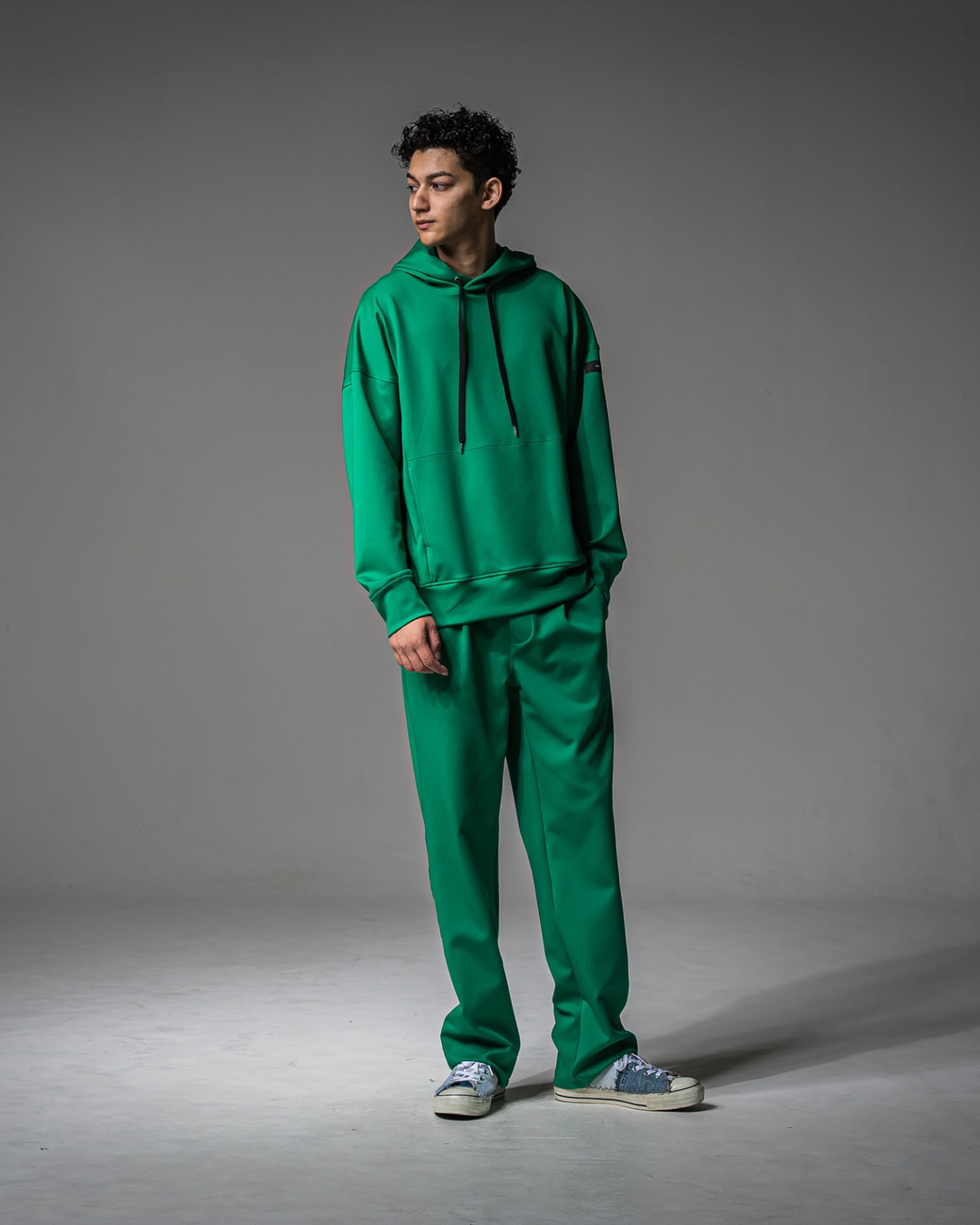 back id loose hoodie