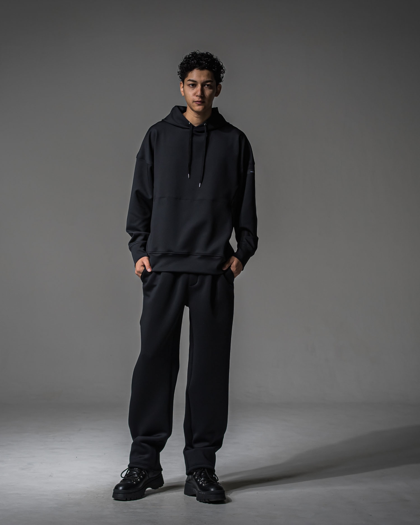 CHRIS　EASY WIDE TUCK PANTS
