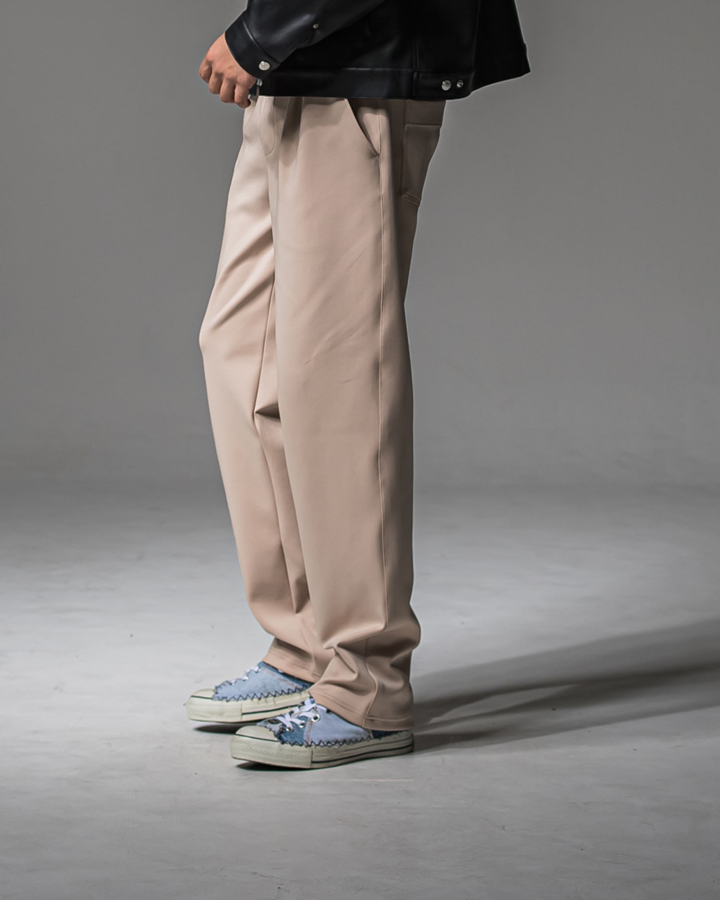 CHRIS　EASY WIDE TUCK PANTS