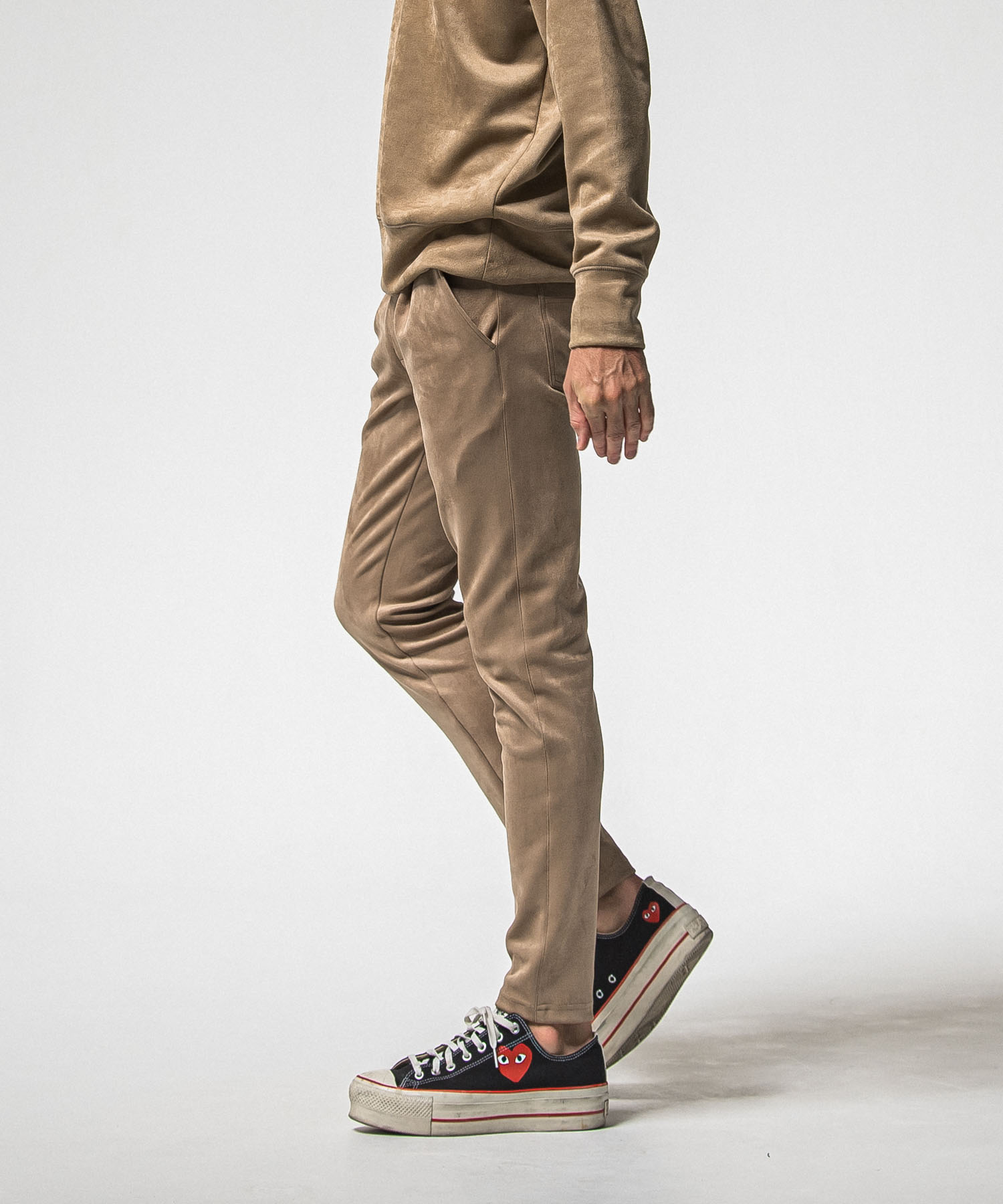 CHRIS　EASY suede TUCK PANTS