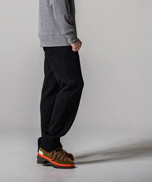 AZE  WIDE TUCK PANTS