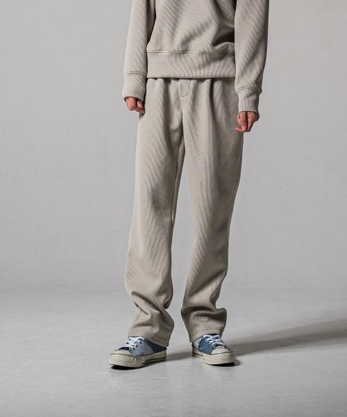 AZE  WIDE TUCK PANTS