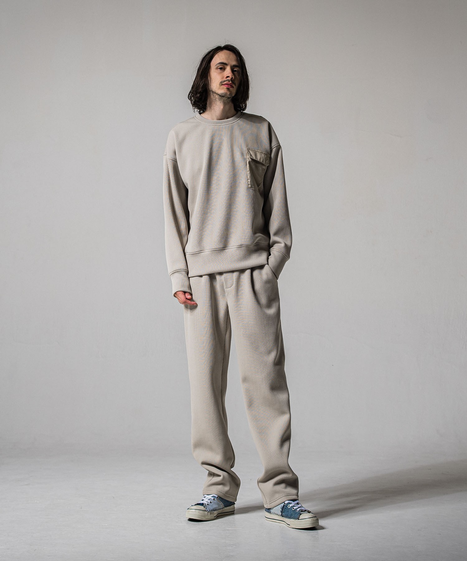 AZE  WIDE TUCK PANTS
