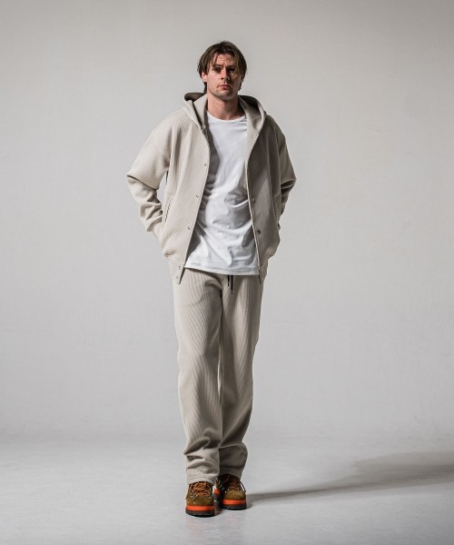 AZE  WIDE TUCK PANTS