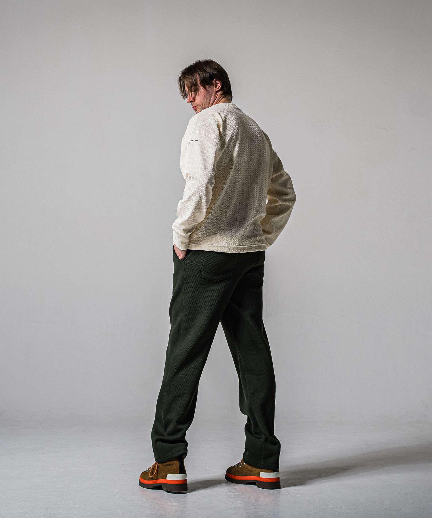 AZE  WIDE TUCK PANTS