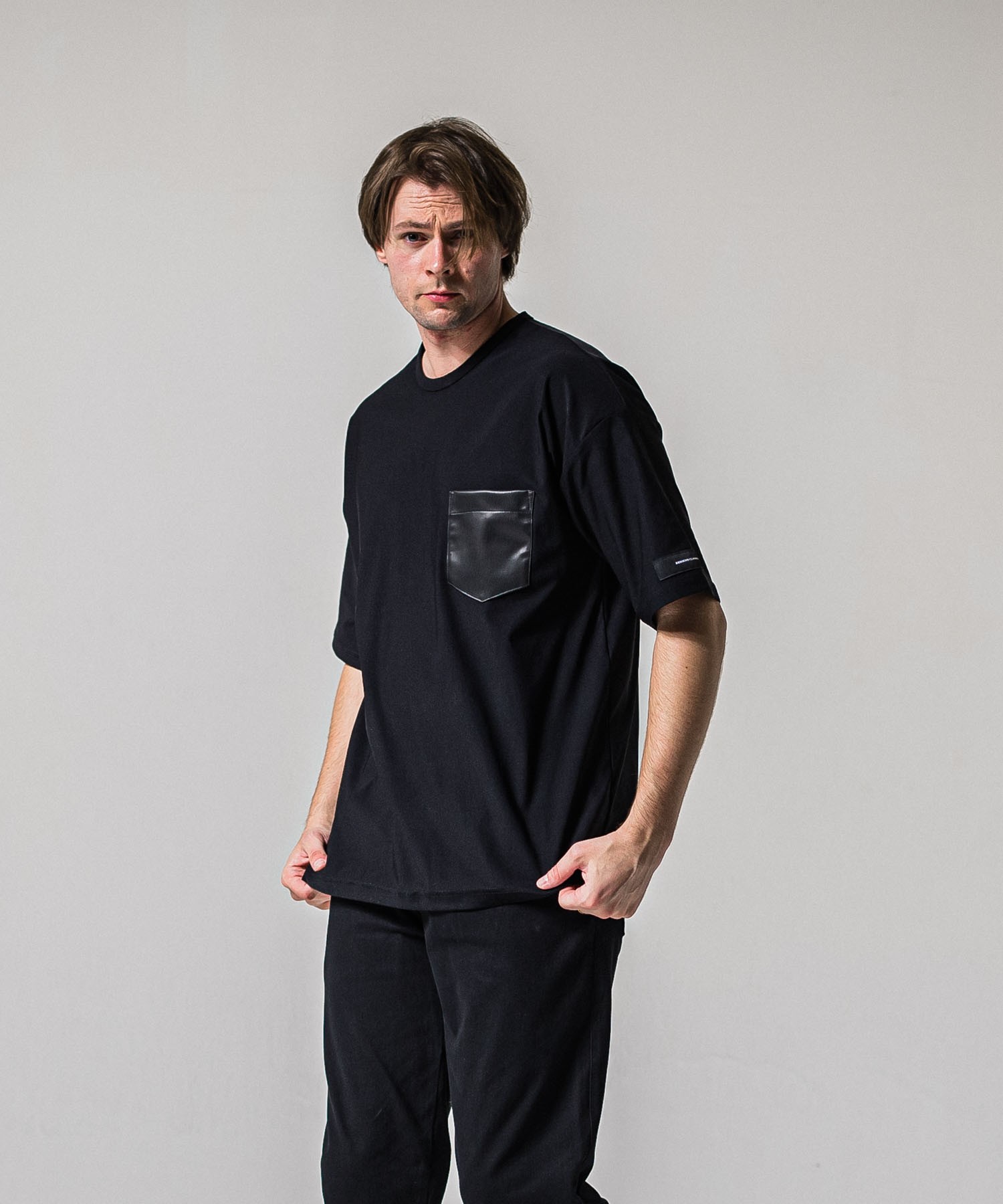 leather pocket overnylon T