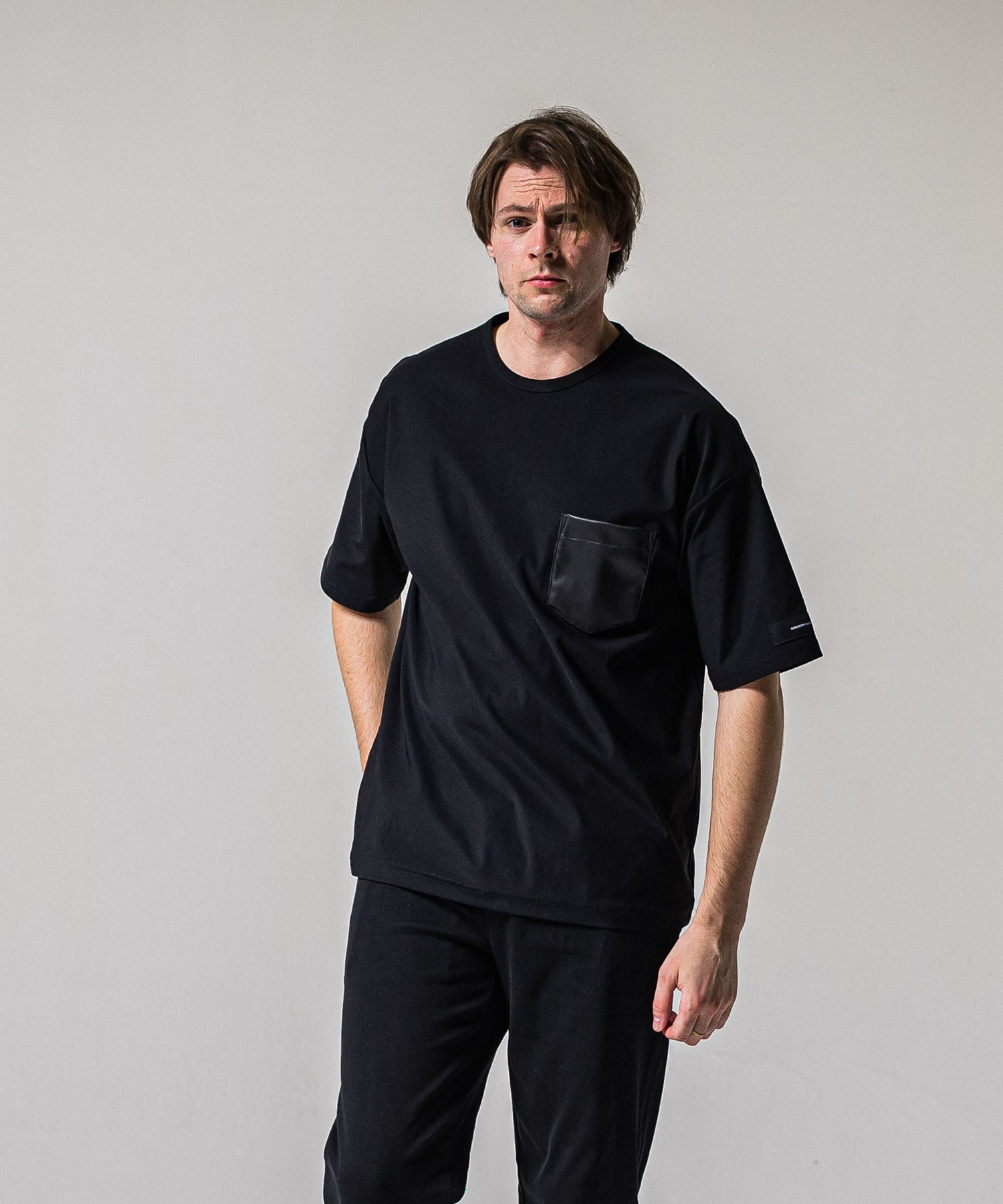 leather pocket overnylon T