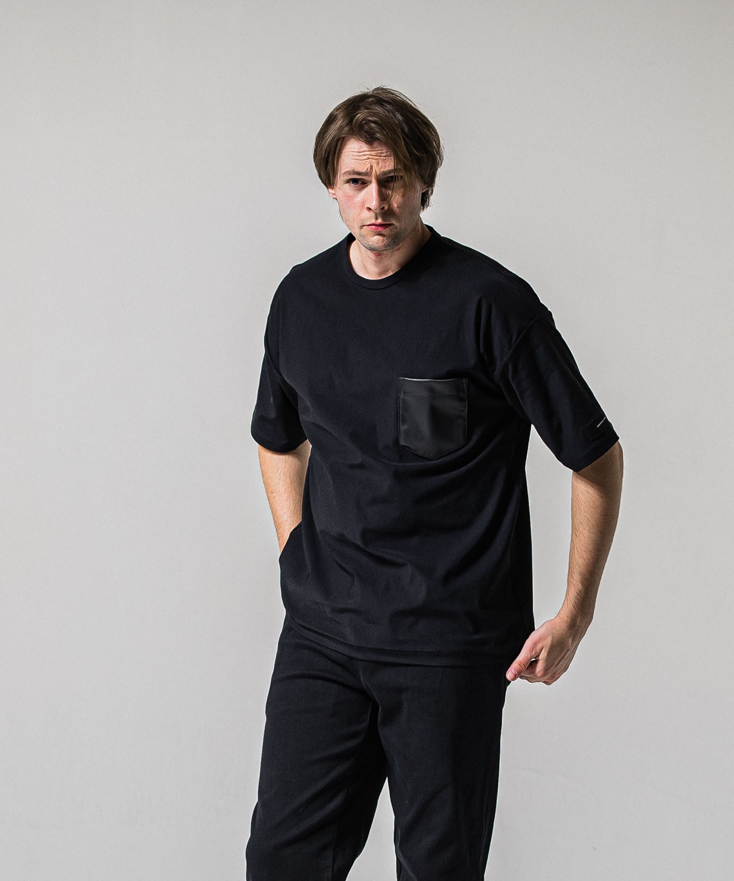 leather pocket overnylon T