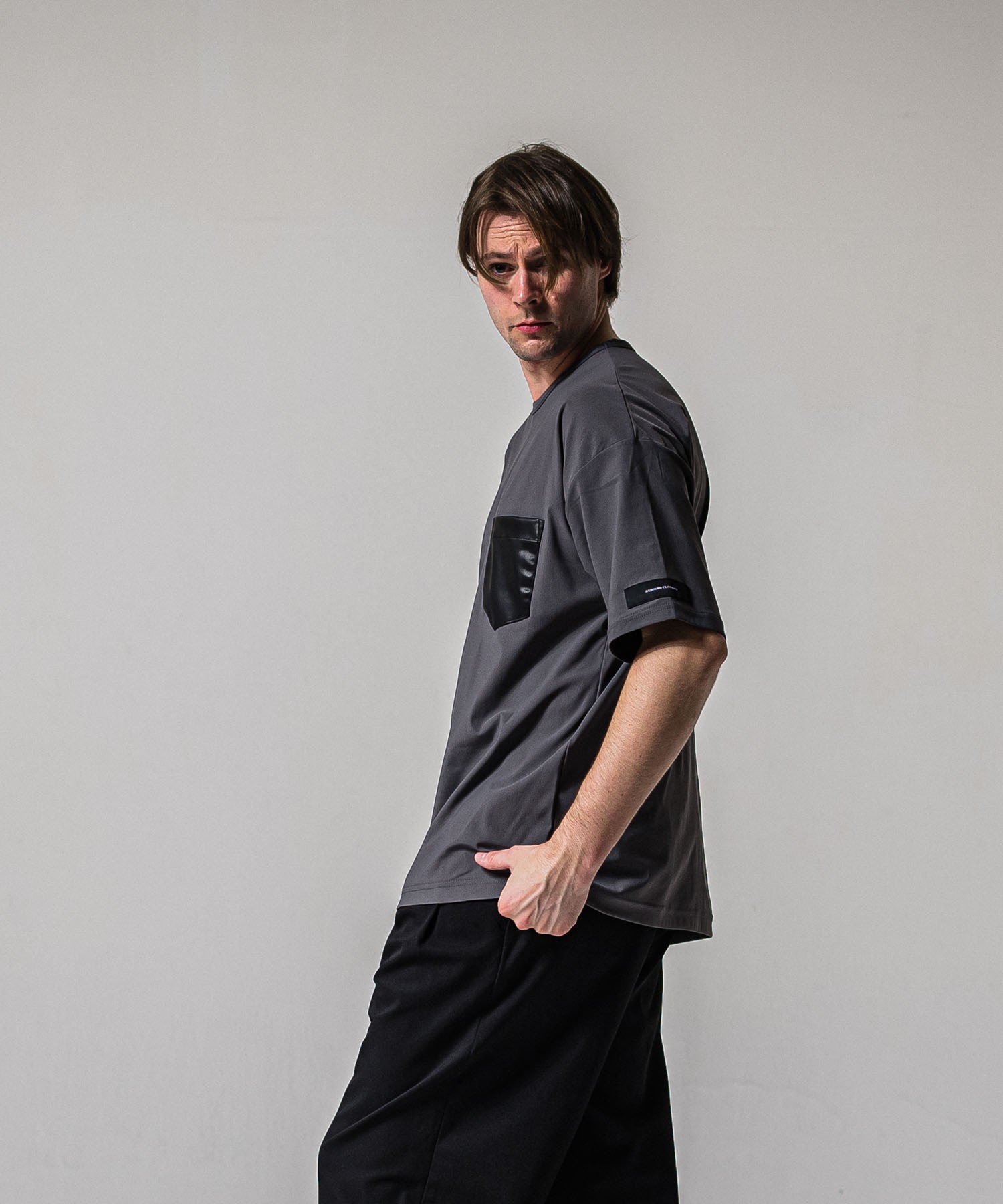 leather pocket overnylon T