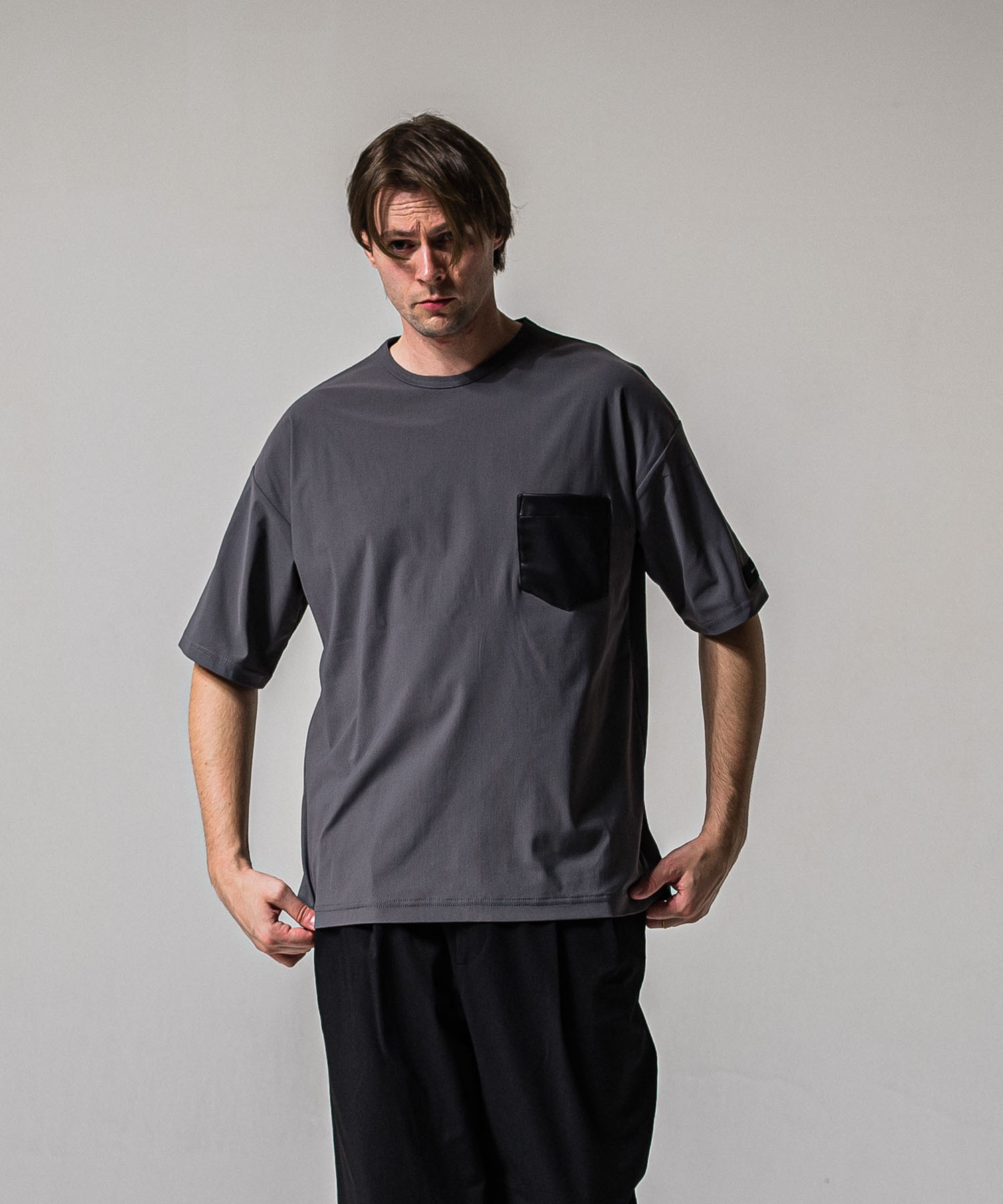 leather pocket overnylon T